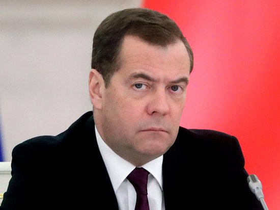 Политолог объяснил странное поведение Дмитрия Медведева: "Сжег все мосты" - «ПОЛИТИКА»
