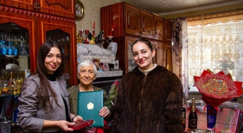 Старейшая жительница Симферополя, ветеран ВОВ Анна Скогорева отметила 104-летний юбилей - «Новости Крыма»