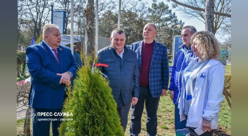 В Евпатории заложили аллею дружбы - «Новости Крыма»